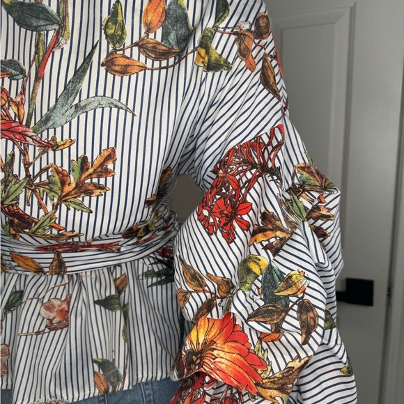 Unbranded Black and White Wrap Tie Front Blouse Size Medium. - Picture 13 of 14